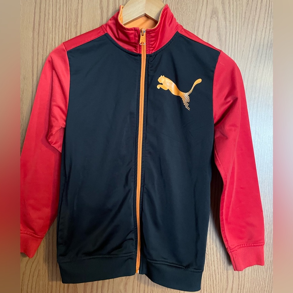 Boys Puma zip down jacket size Medium